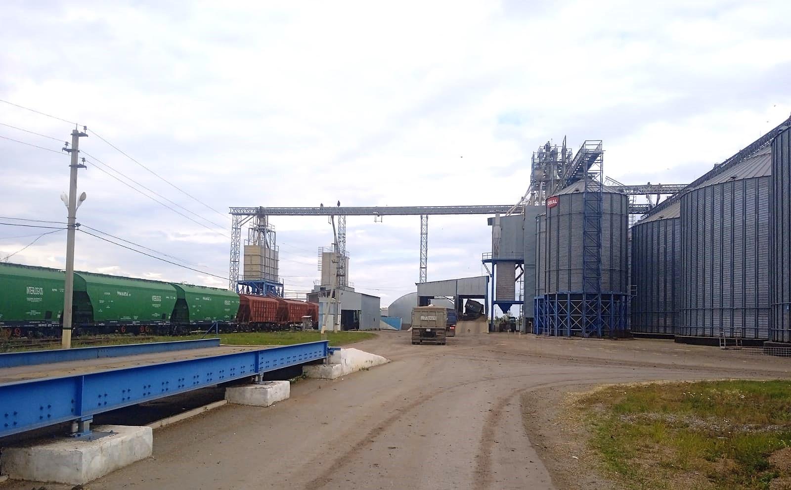 Ситуацию с ограничениями погрузки зерна на экспорт прокомментировали в Зерновом Союзе - изображение