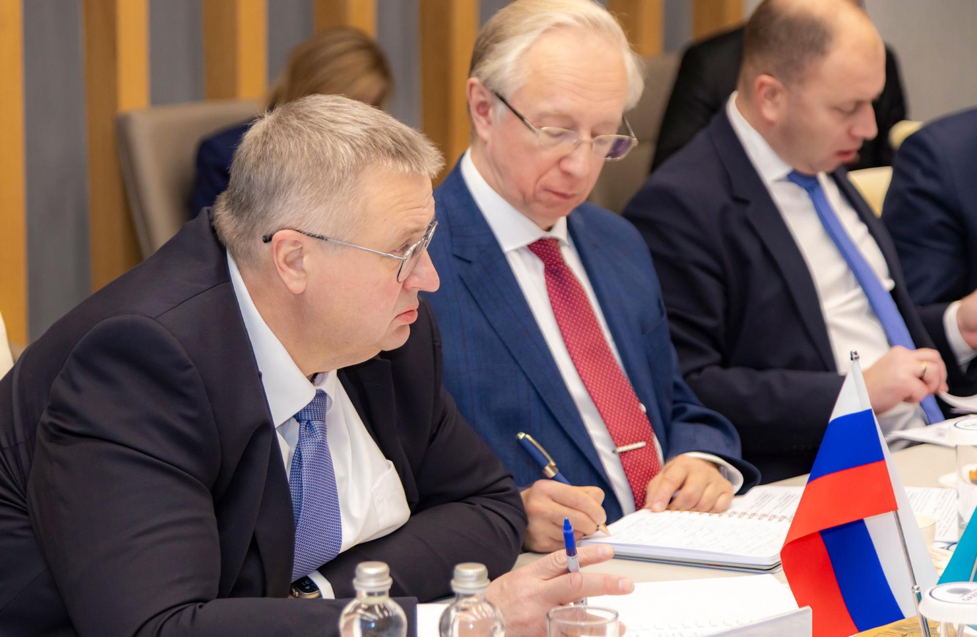 Россия заявила о готовности снять ограничения на ввоз льна и чечевицы и обеспечить накопление транзитного зерна из РК - изображение