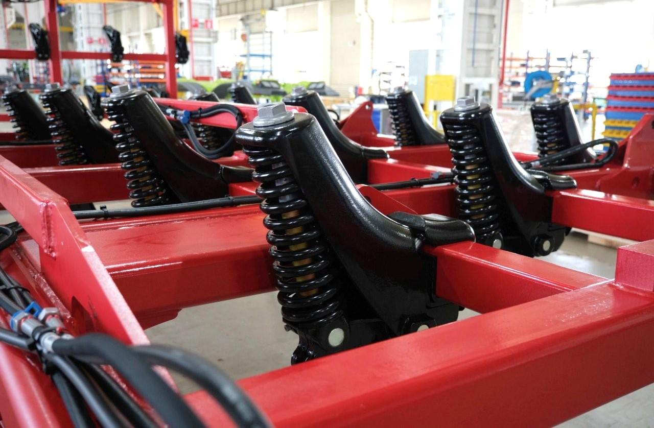 Завод сельхозтехники в Петропавловске начал выпуск новых посевных комплексов - изображение