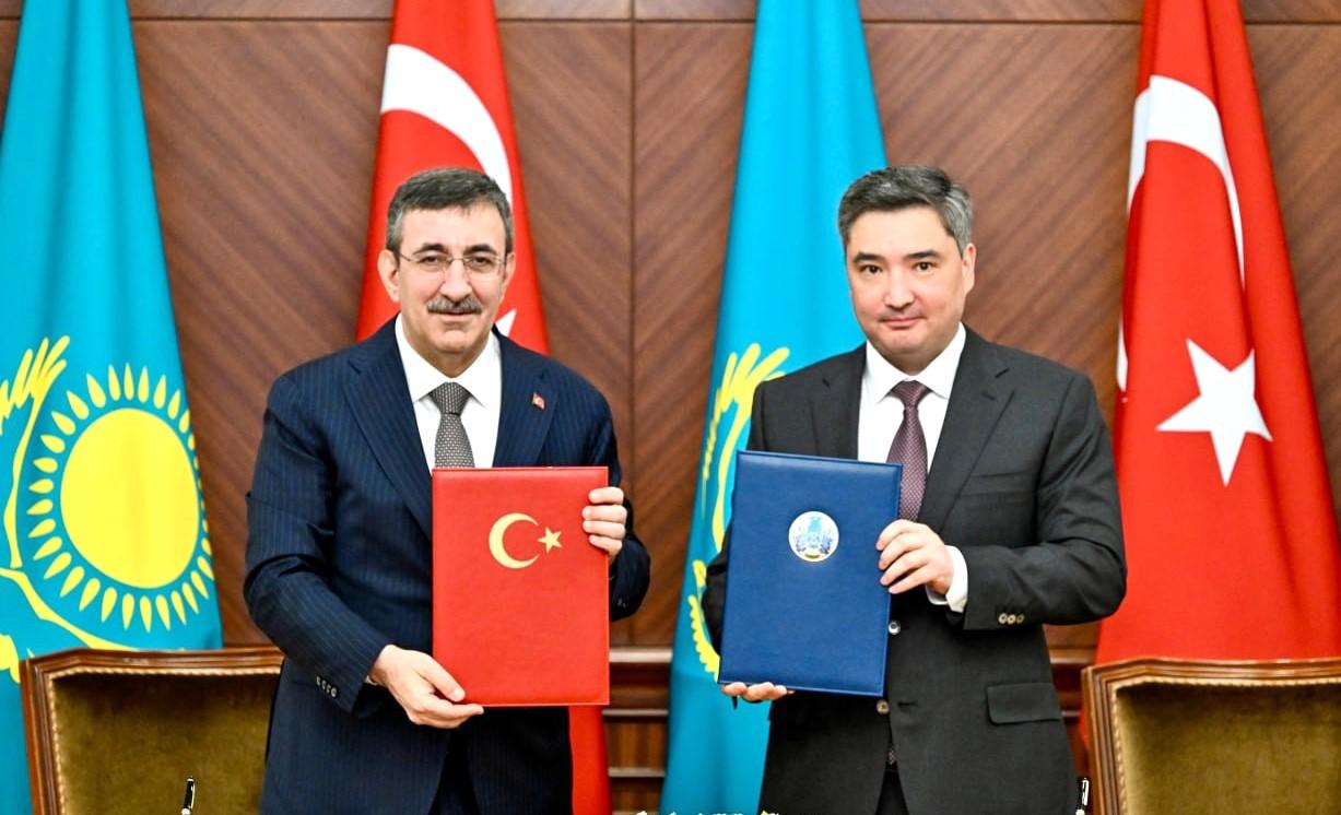 Казахстан намерен нарастить экспорт в Турцию зерна, чечевицы и масличных  - изображение